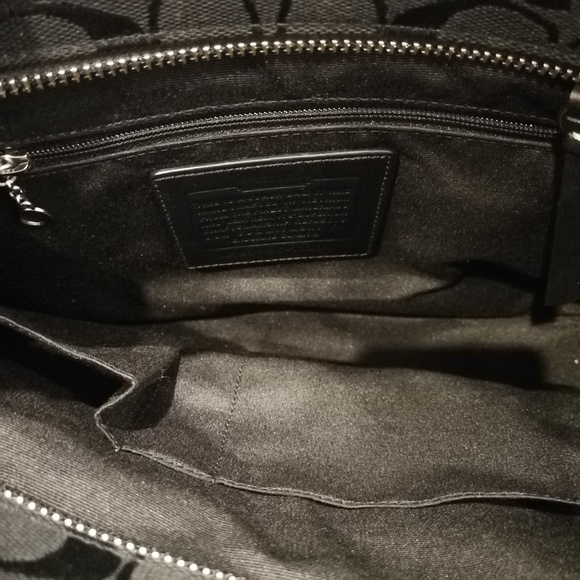Coach | Signature Satchel F11220 - Picture 6 of 8